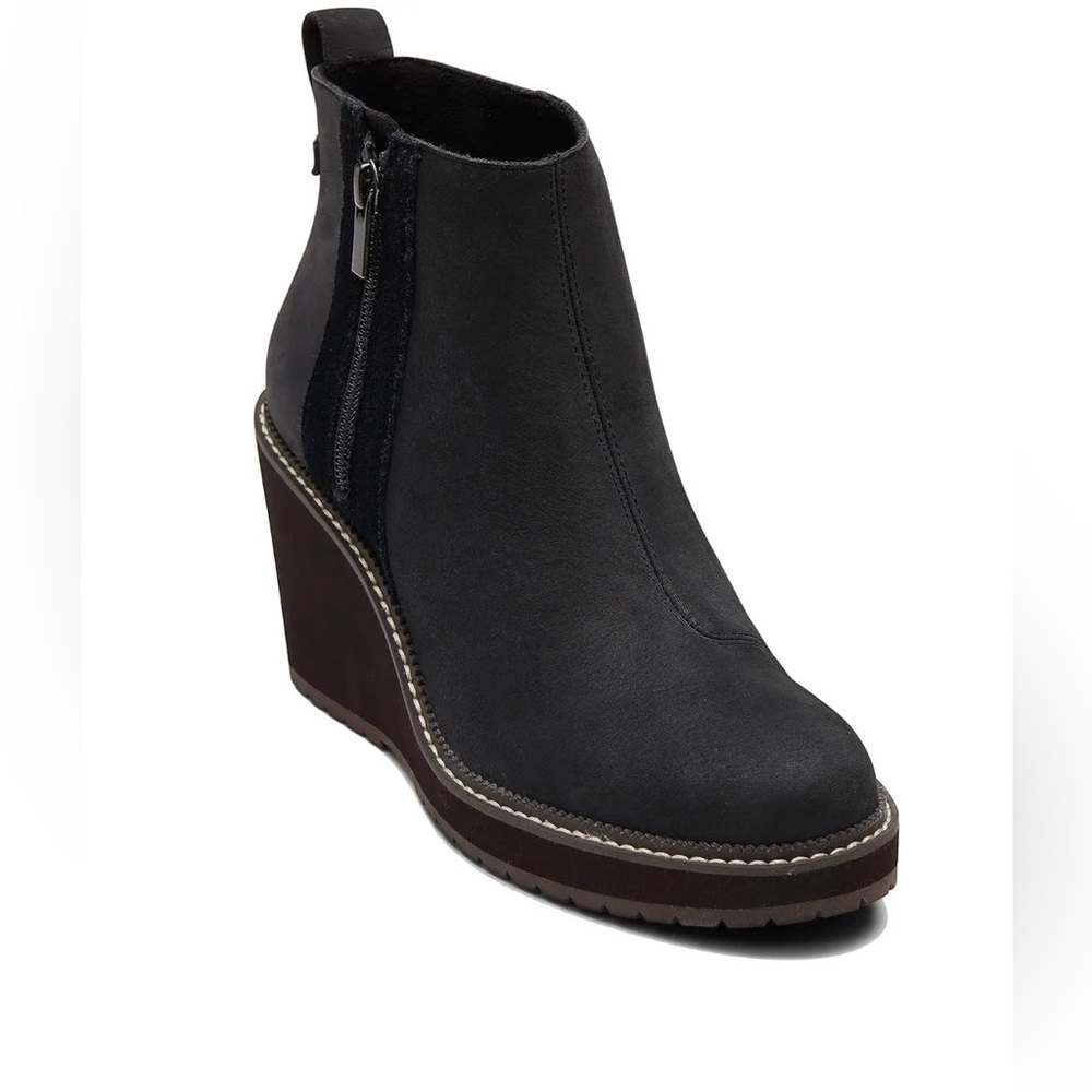 Toms Women’s Raven Boots, New with Box
